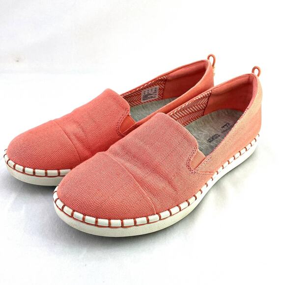 Clarks Cloudsteppers Cushion Soft Slip on Flats Soft Coral Loafers Sz 8 M - Picture 1 of 8